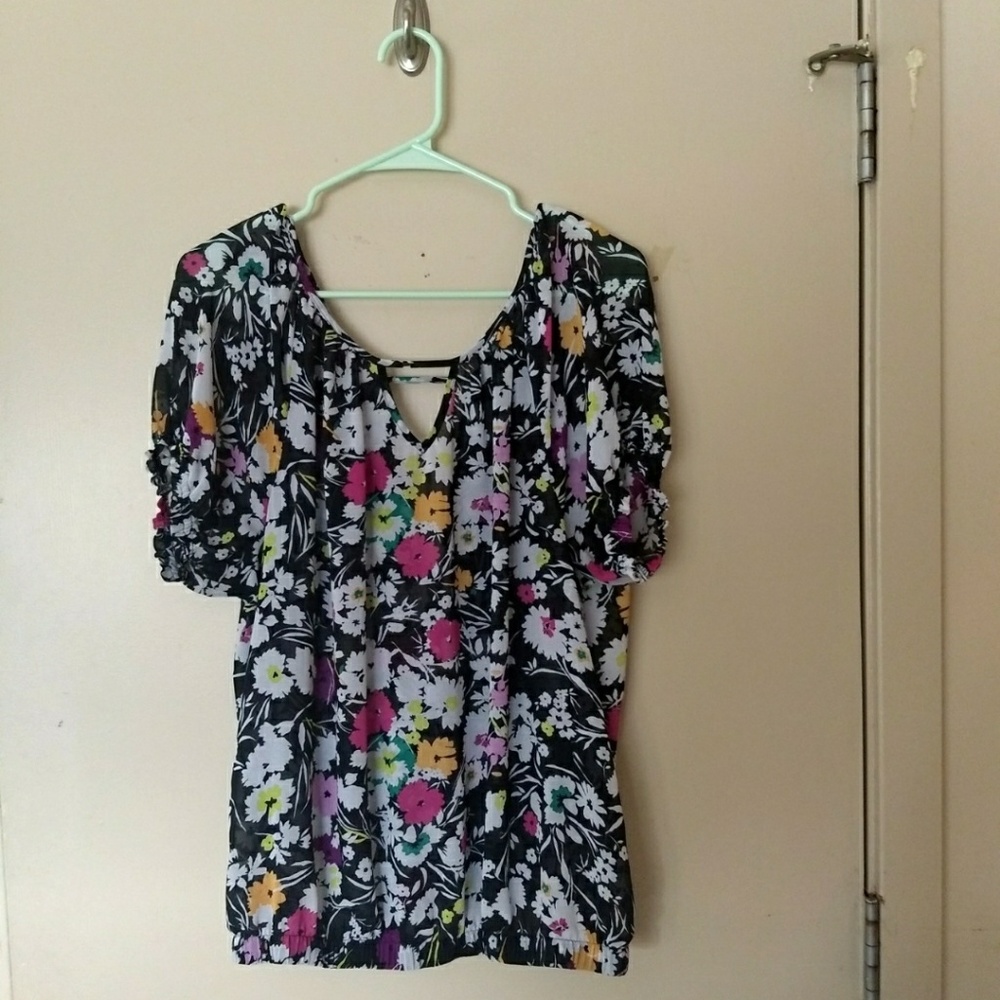 3/$15 °Torrid° Sheer Floral Keyhole Open Back